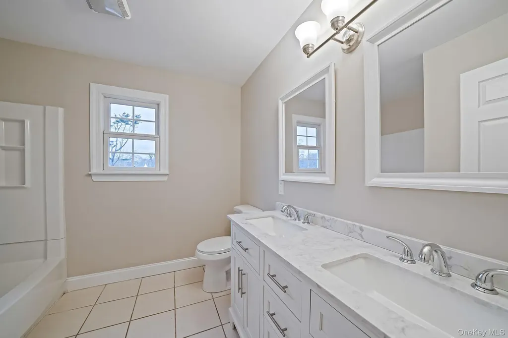 30 Lakeview Drive Mastic Beach NY 11951
