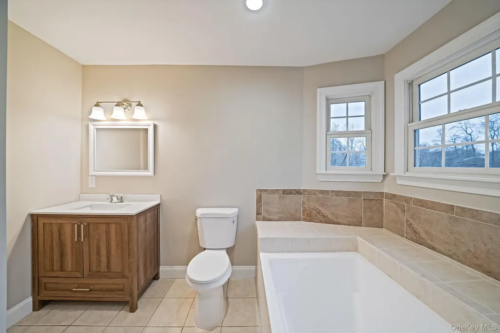 30 Lakeview Drive Mastic Beach NY 11951