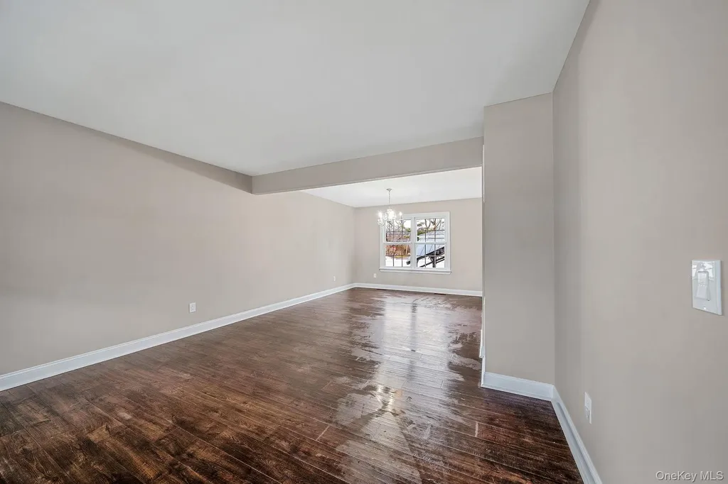 30 Lakeview Drive Mastic Beach NY 11951