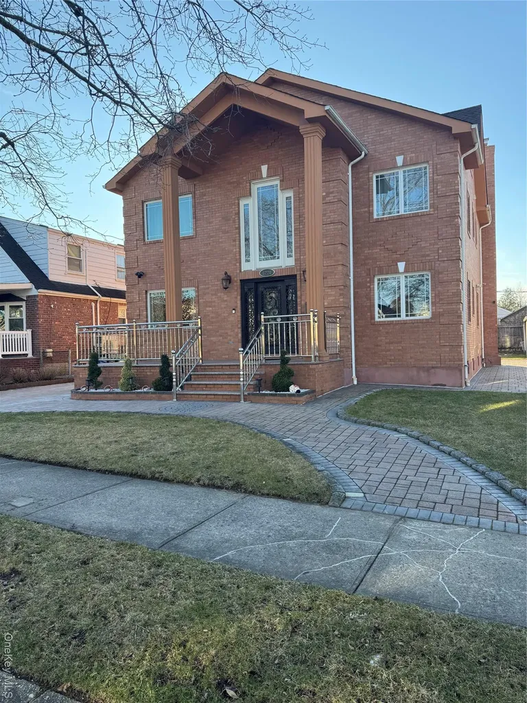 8220 250th Street Bellerose NY 11426