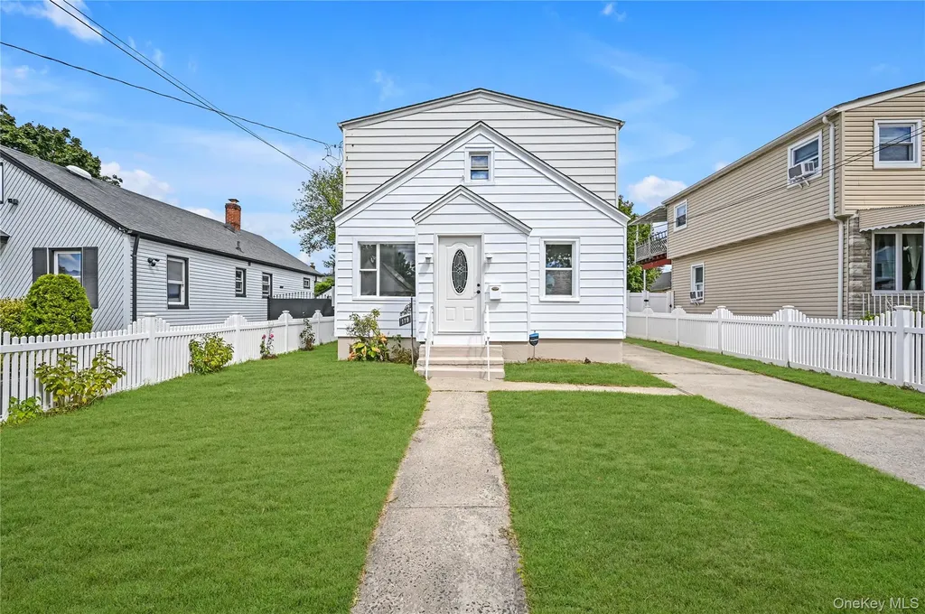 179 Hoffman Avenue Elmont NY 11003