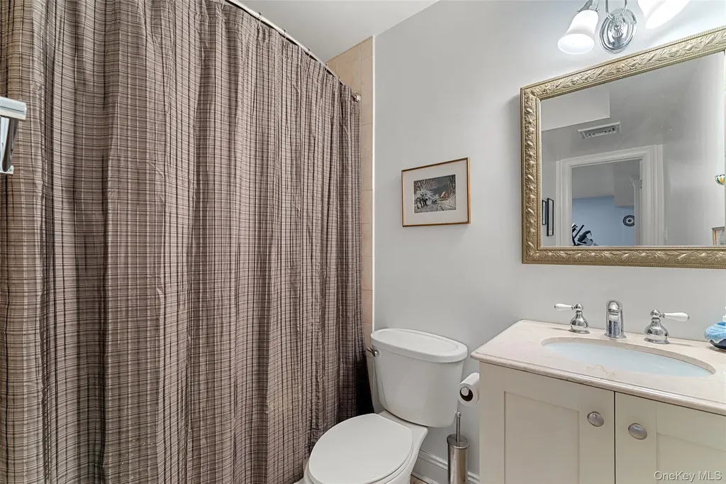 5 Stonewall Lane Mamaroneck NY 10543