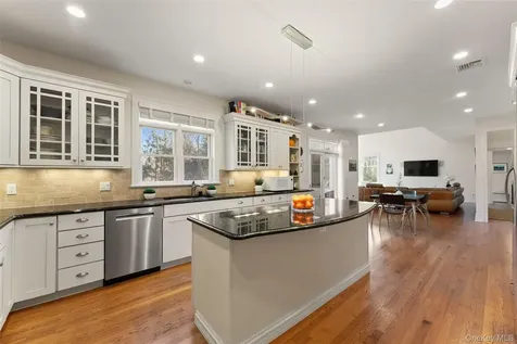 5 Stonewall Lane Mamaroneck NY 10543