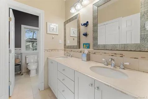 5 Stonewall Lane Mamaroneck NY 10543