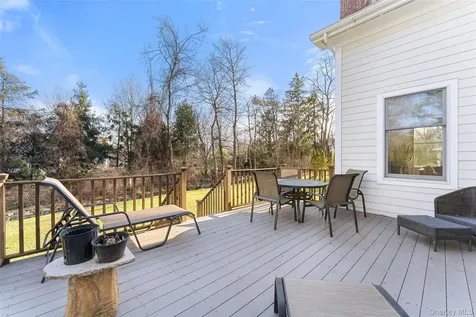 5 Stonewall Lane Mamaroneck NY 10543