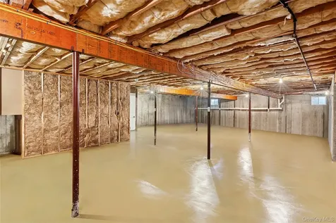 9 Sipala Court Manorville NY 11949