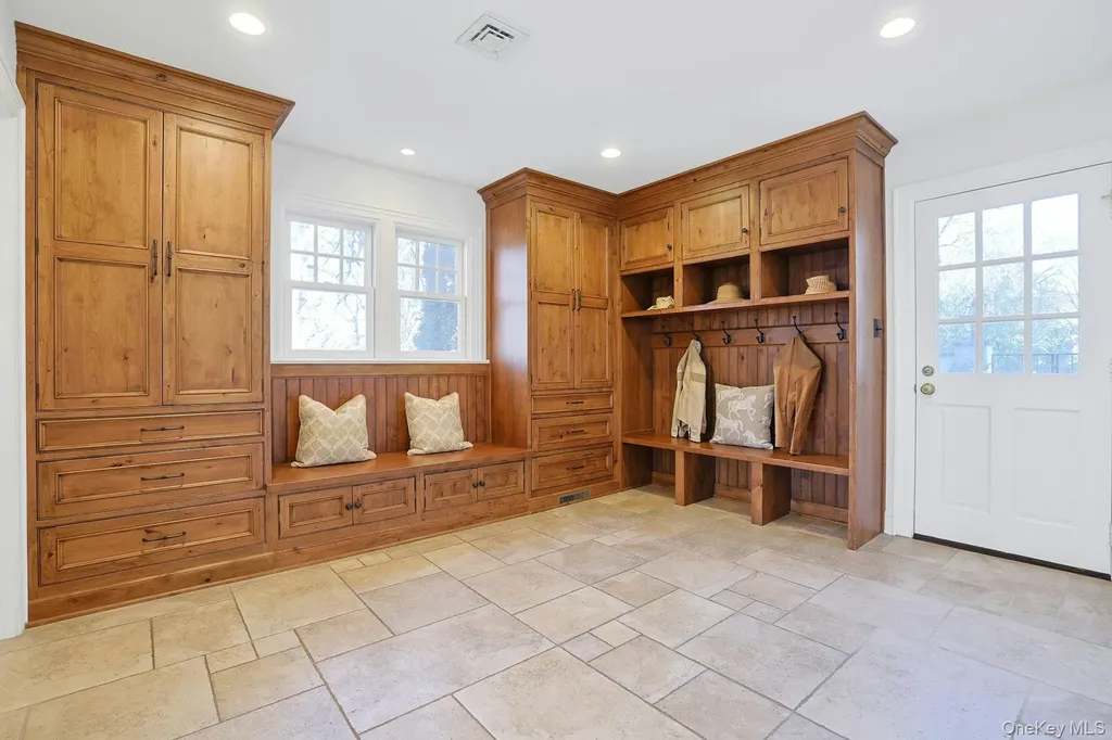 369 Evandale Road Scarsdale NY 10583