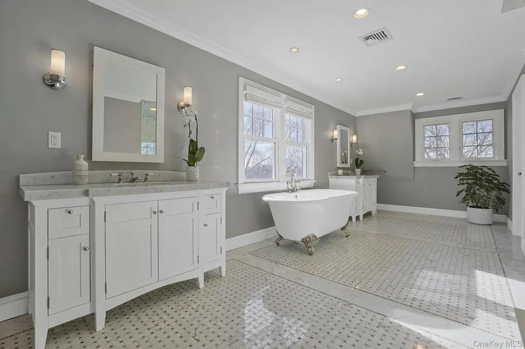 369 Evandale Road Scarsdale NY 10583