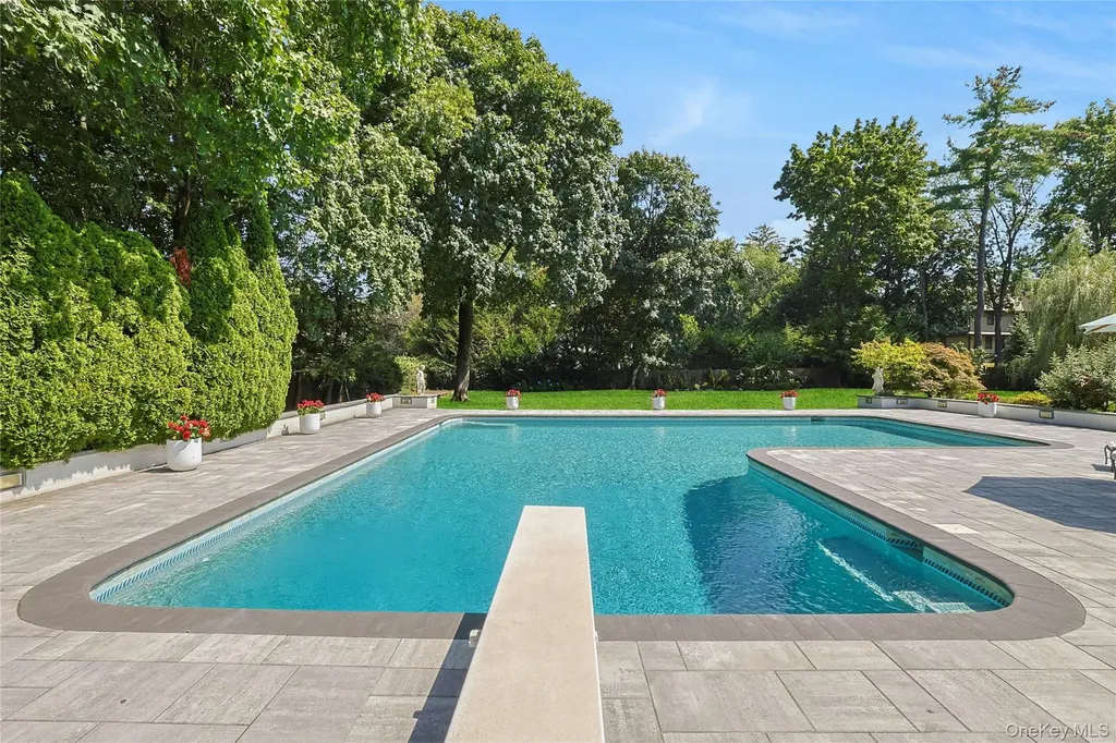369 Evandale Road Scarsdale NY 10583