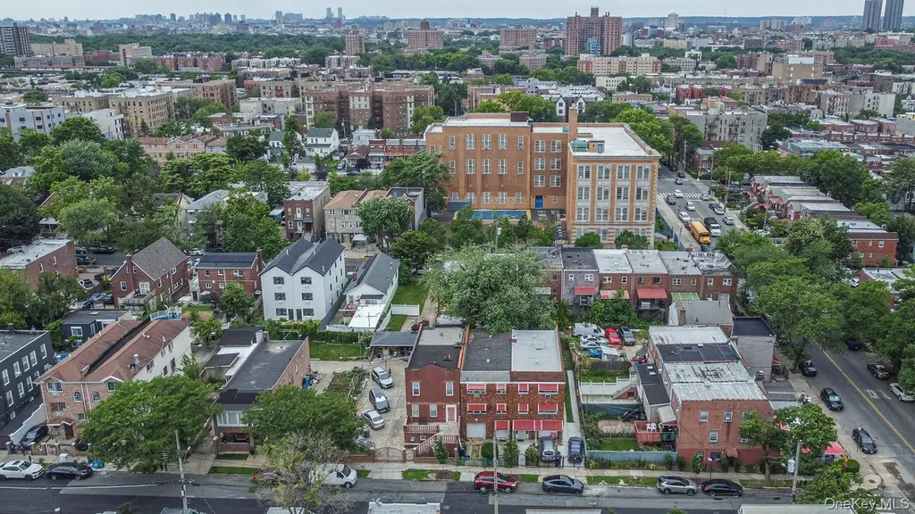 2939 Colden Avenue Bronx NY 10469