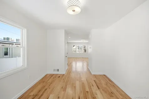 113 Woodland Avenue New Rochelle NY 10805