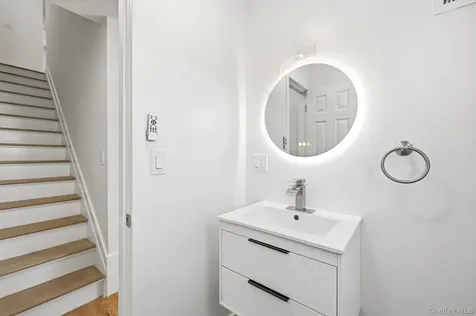 113 Woodland Avenue New Rochelle NY 10805