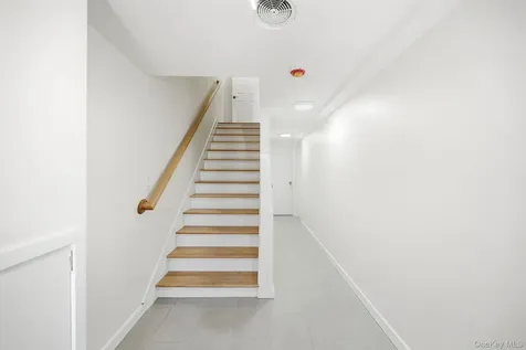 113 Woodland Avenue New Rochelle NY 10805