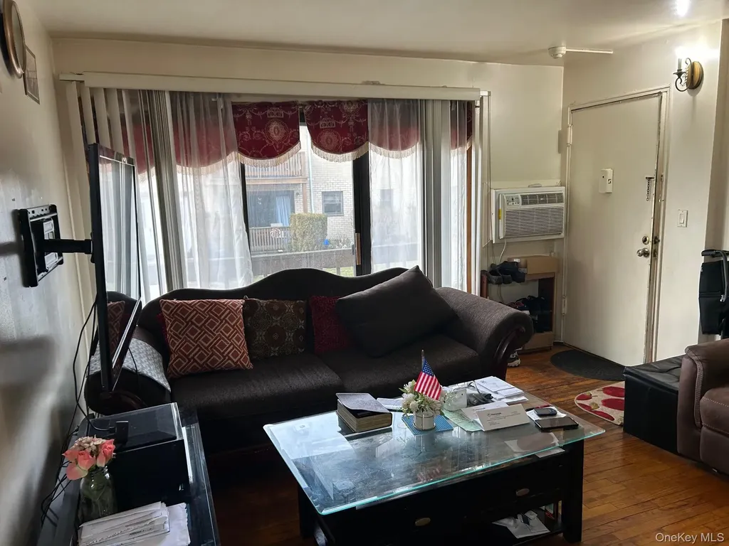 17 Sneden Place W Spring Valley NY 10977