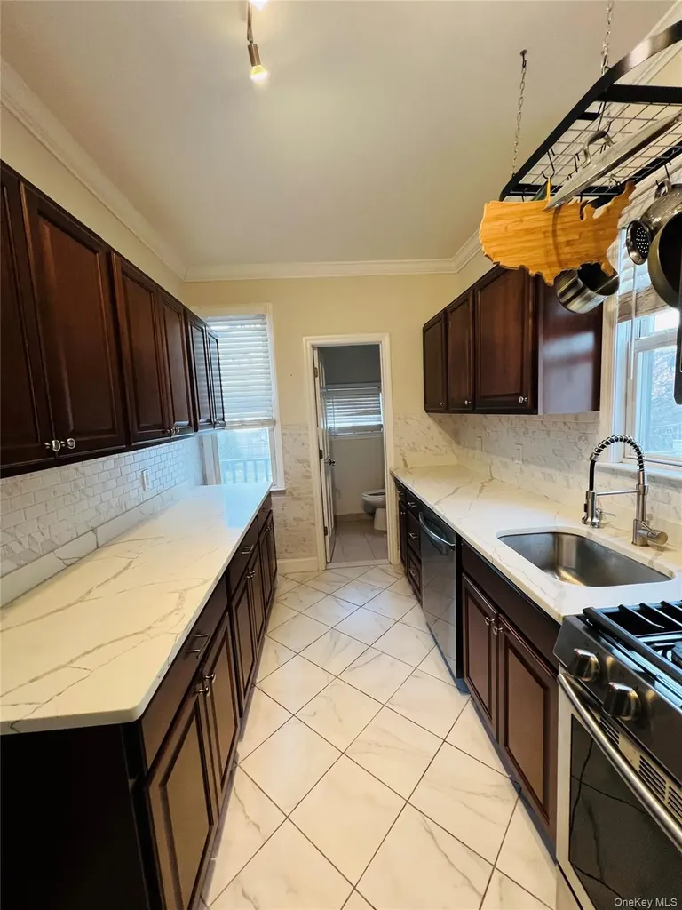 2313 Ellis Avenue Bronx NY 10462