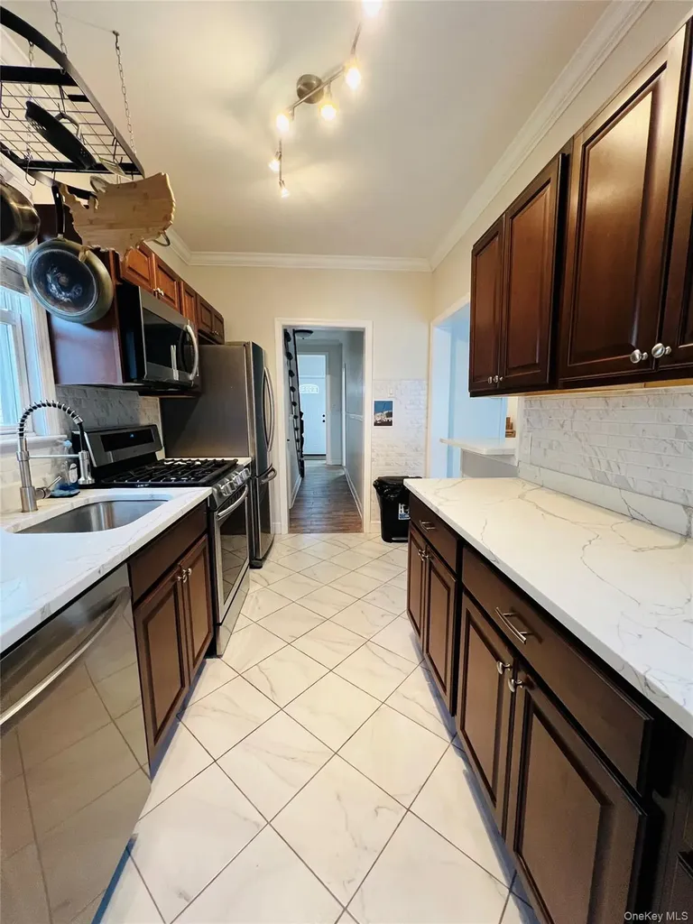 2313 Ellis Avenue Bronx NY 10462