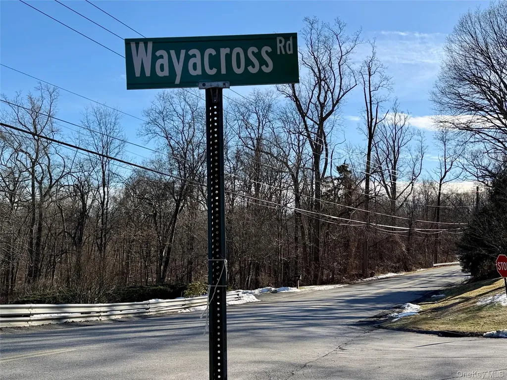 110 Wayacross Road Mahopac NY 10541