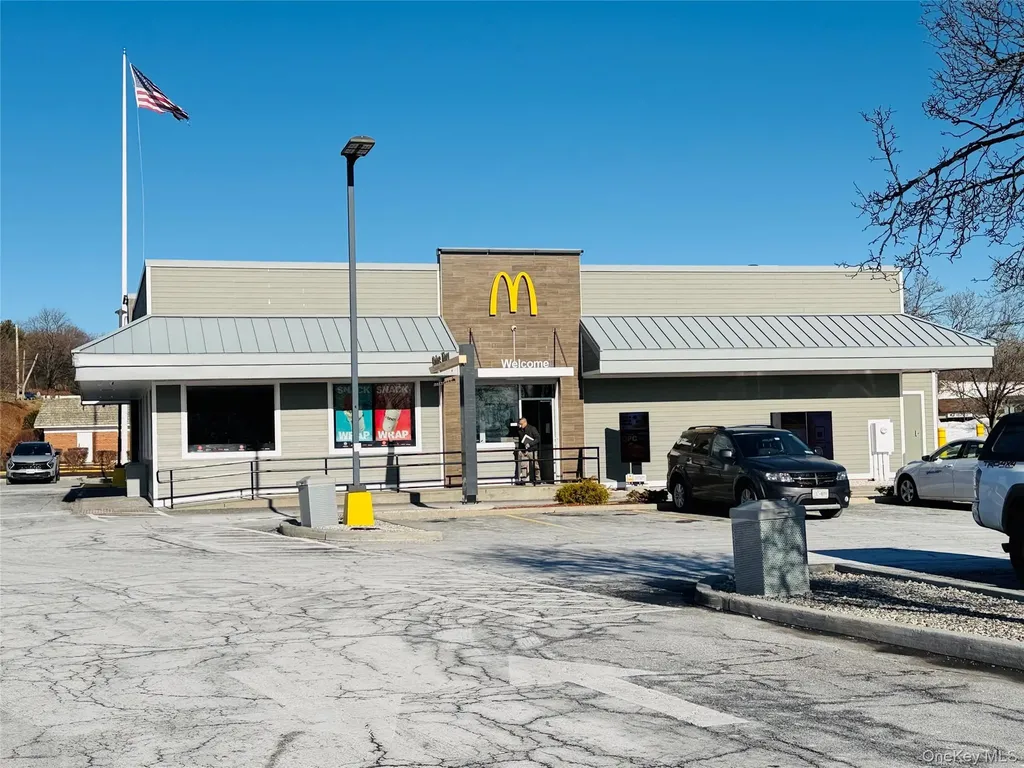 110 Wayacross Road Mahopac NY 10541