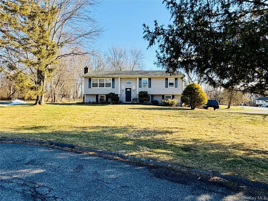110 Wayacross Road Mahopac NY 10541