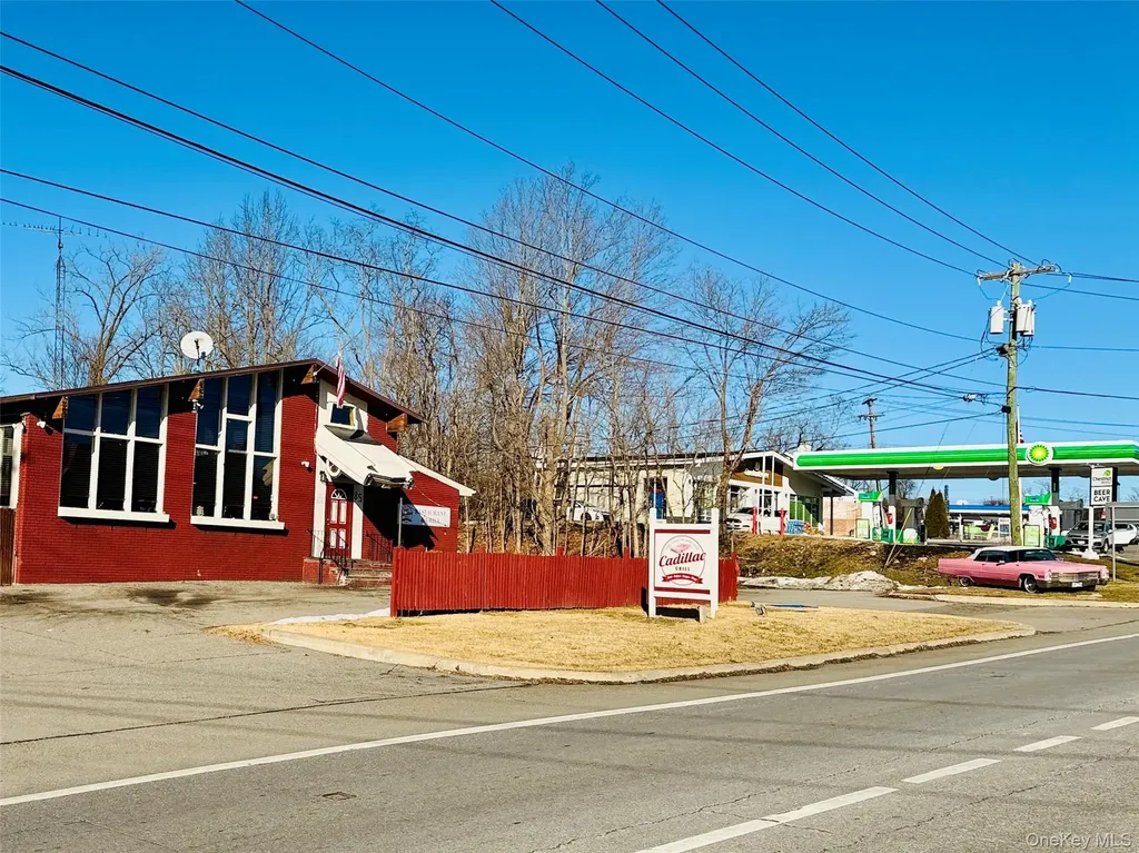 110 Wayacross Road Mahopac NY 10541