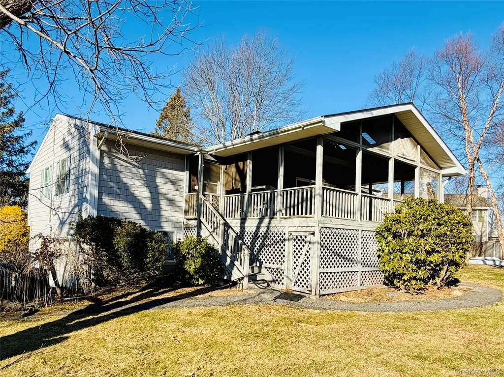 110 Wayacross Road Mahopac NY 10541