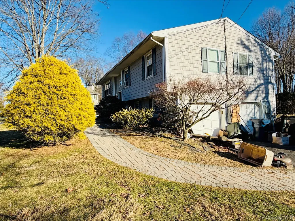 110 Wayacross Road Mahopac NY 10541