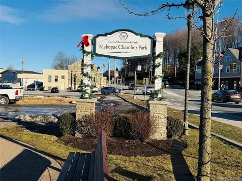 110 Wayacross Road Mahopac NY 10541