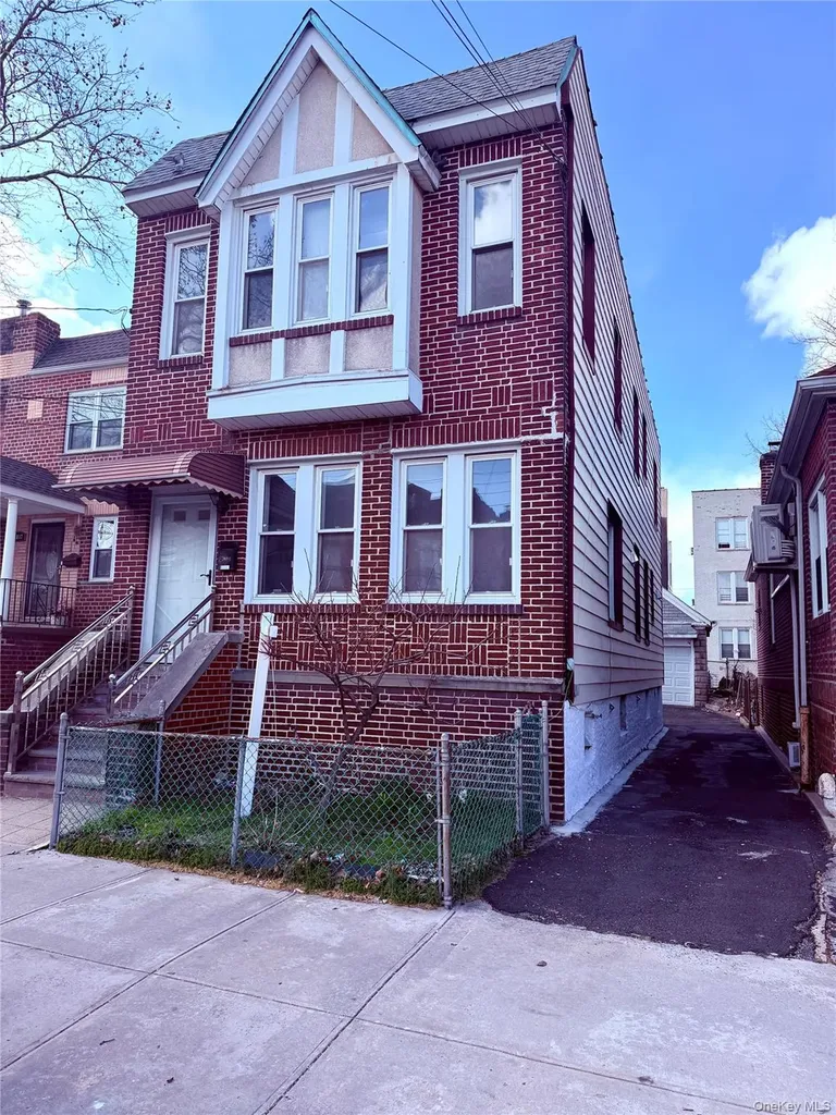 2819 Coddington Avenue Bronx NY 10461