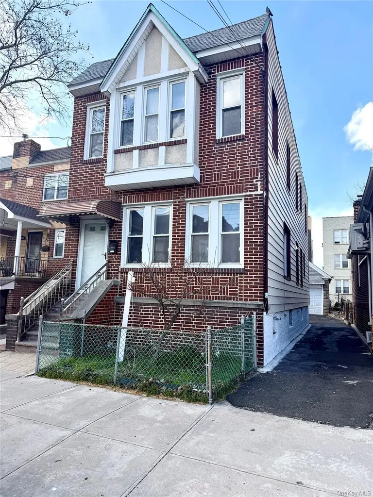 2819 Coddington Avenue Bronx NY 10461
