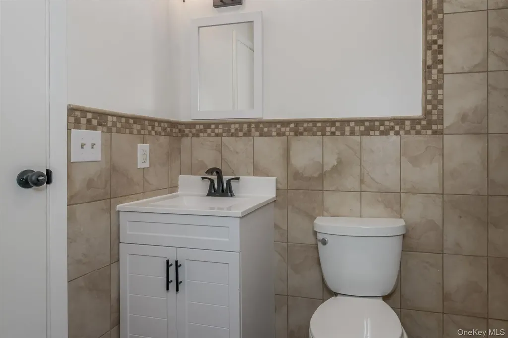 2113 Whispering Hills Chester NY 10918