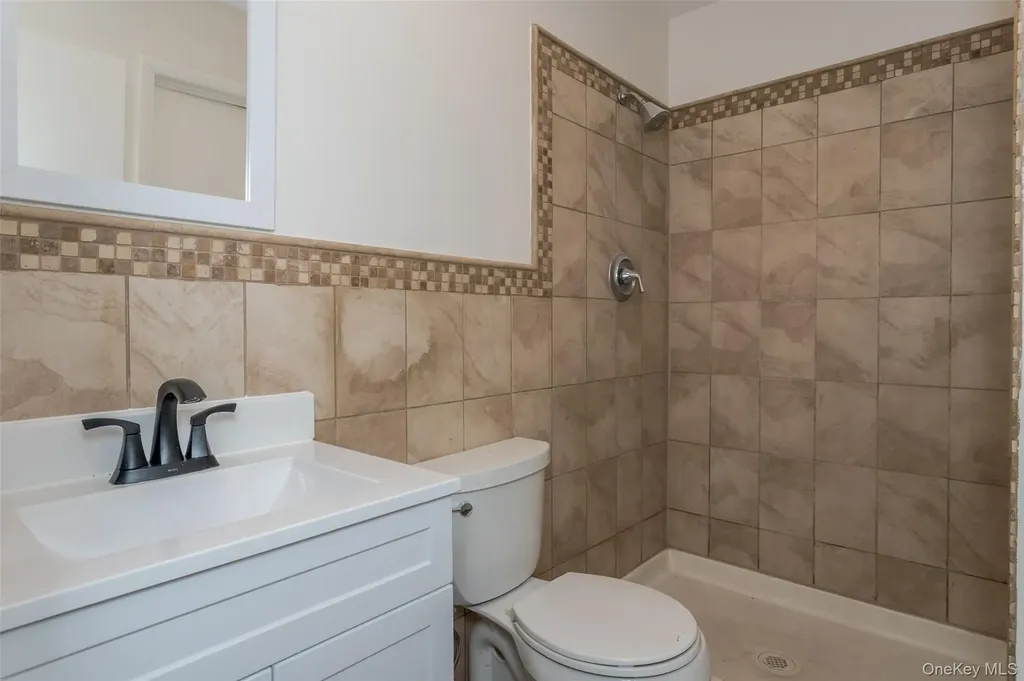 2113 Whispering Hills Chester NY 10918