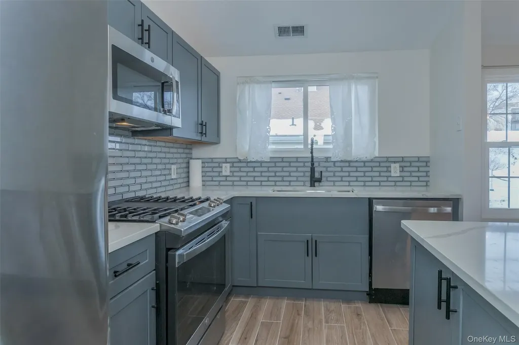 2113 Whispering Hills Chester NY 10918