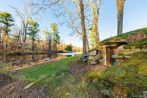 67 Dean Road Stormville NY 12582