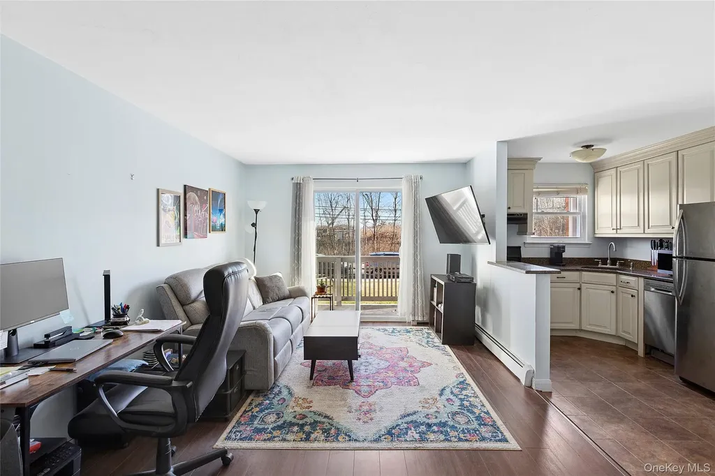 58 Fairharbor Patchogue NY 11772