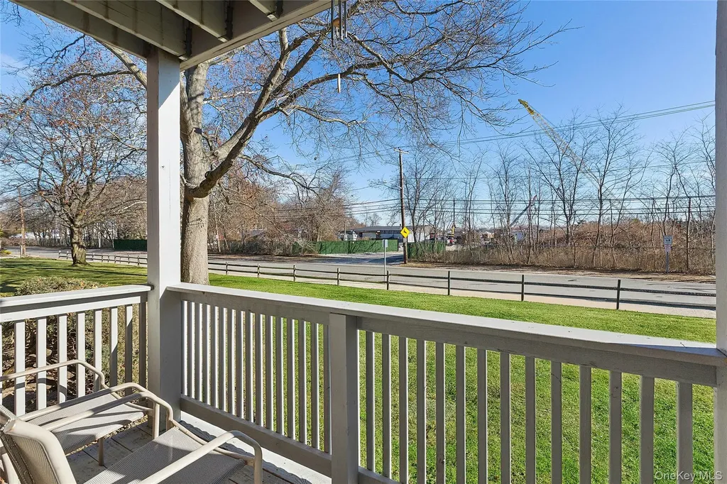 58 Fairharbor Patchogue NY 11772