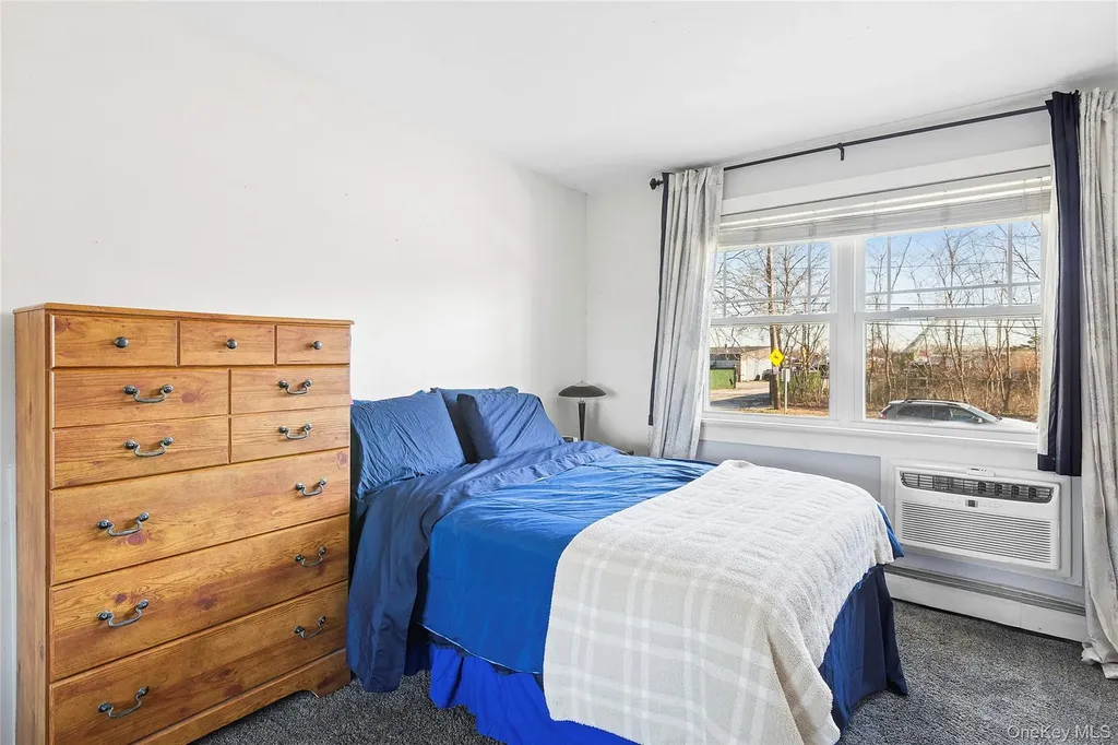 58 Fairharbor Patchogue NY 11772