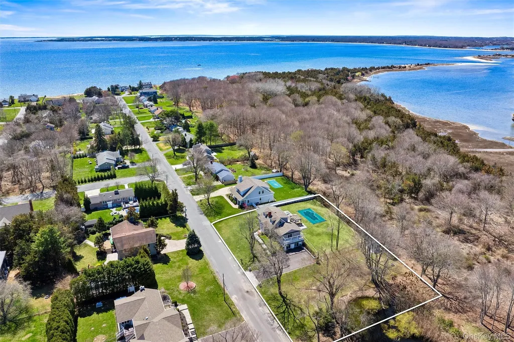 580 Gin Lane Southold NY 11971