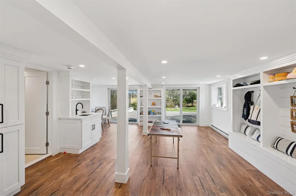 580 Gin Lane Southold NY 11971
