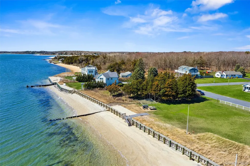 580 Gin Lane Southold NY 11971