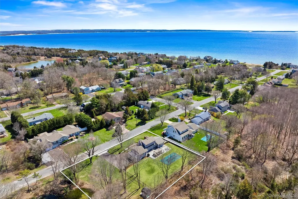 580 Gin Lane Southold NY 11971