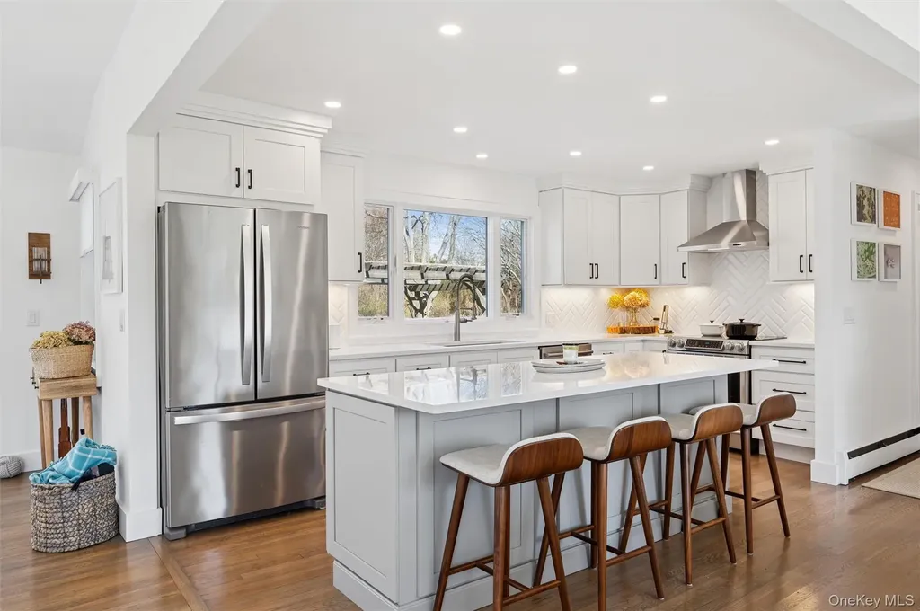 580 Gin Lane Southold NY 11971