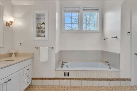 199 Hirst Road Briarcliff Manor NY 10510