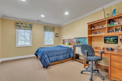 199 Hirst Road Briarcliff Manor NY 10510