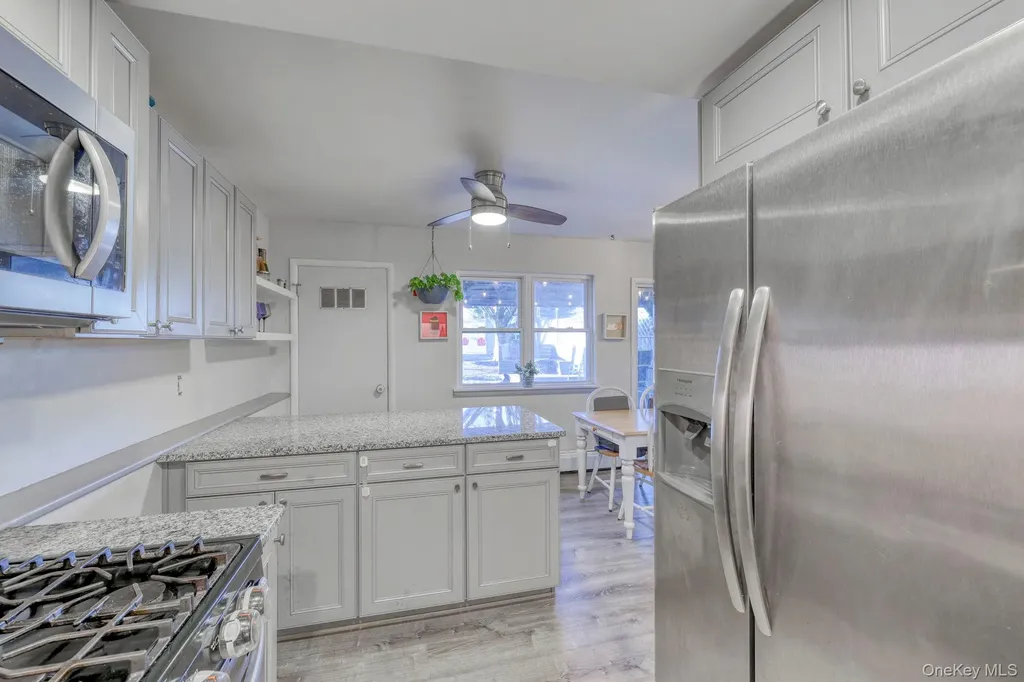 22 Red Barn Lane Middletown NY 10940