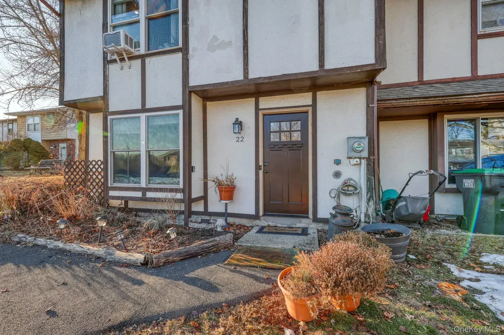 22 Red Barn Lane Middletown NY 10940