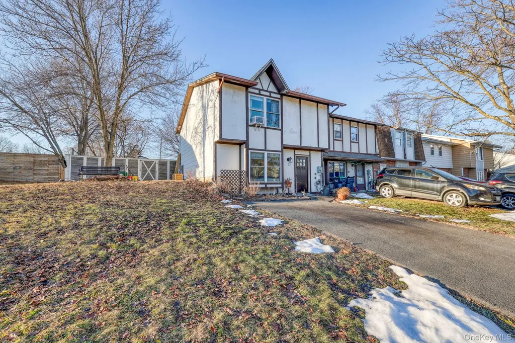 22 Red Barn Lane Middletown NY 10940