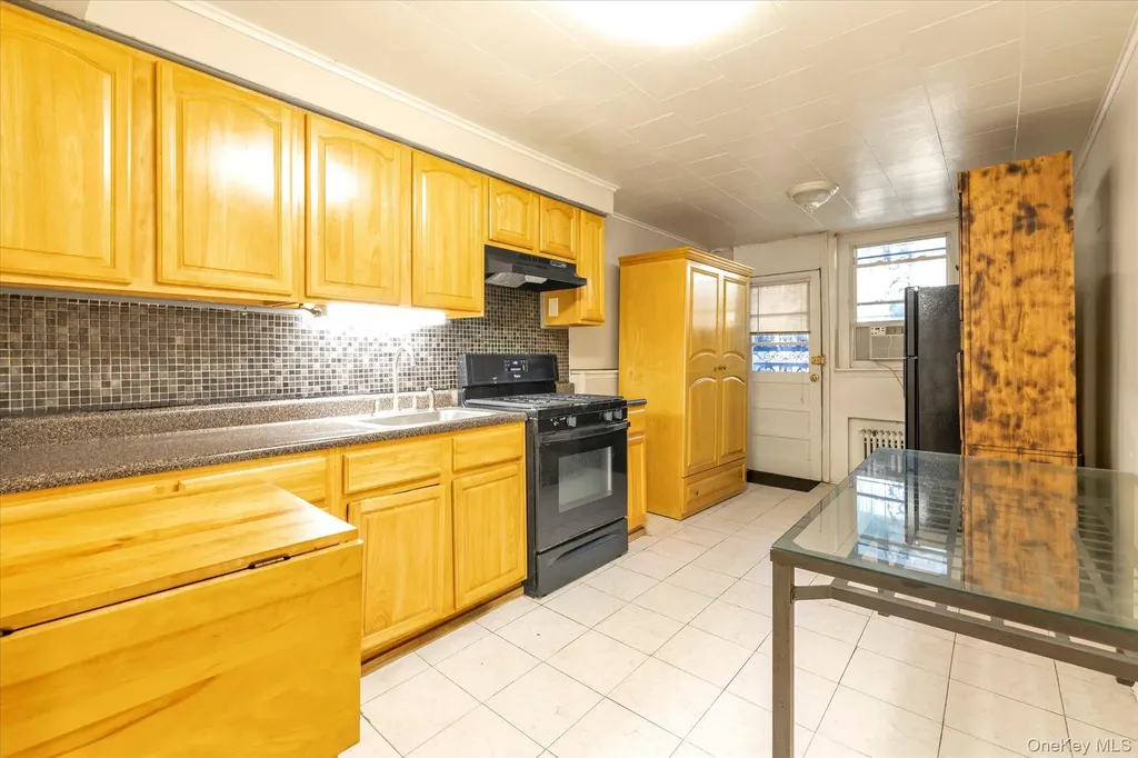 621 Avenue Y Brooklyn NY 11235