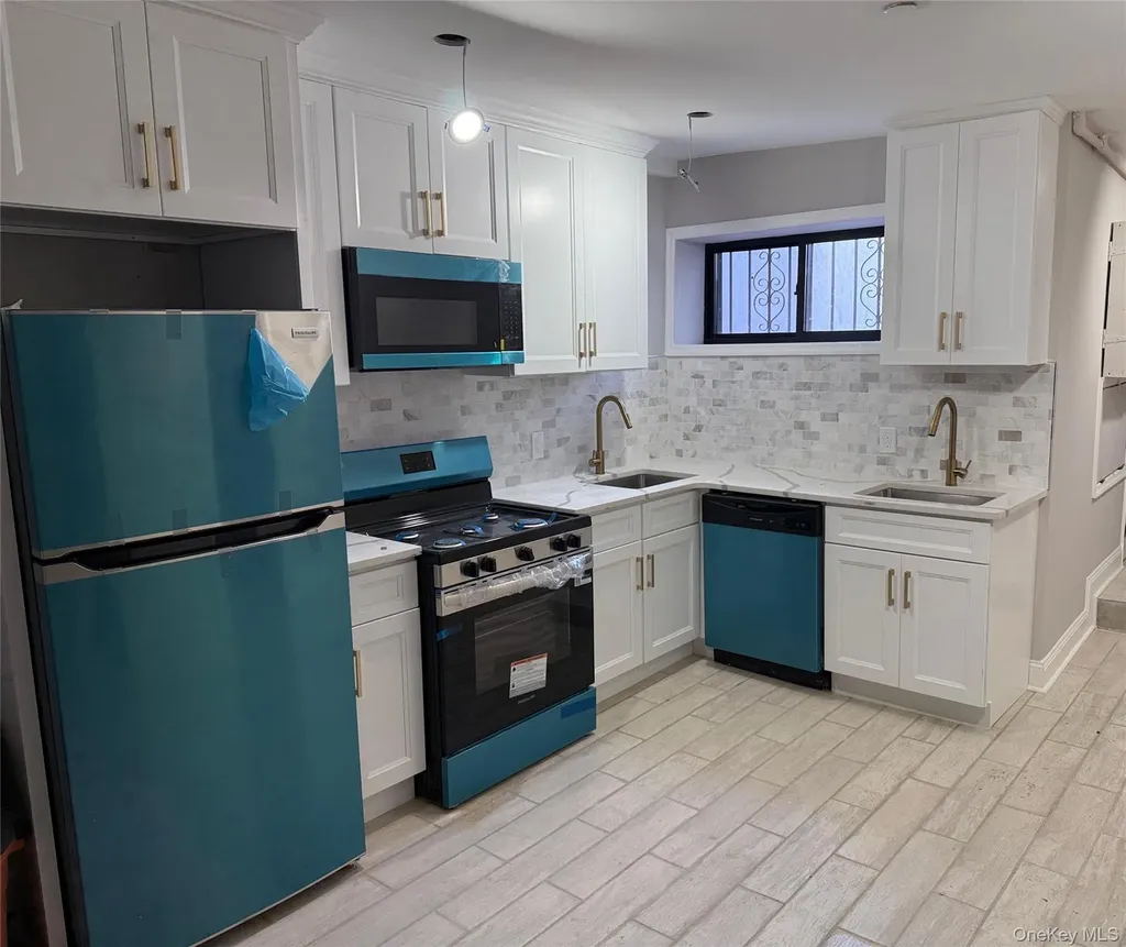 26 E 55th Street Brooklyn NY 11203