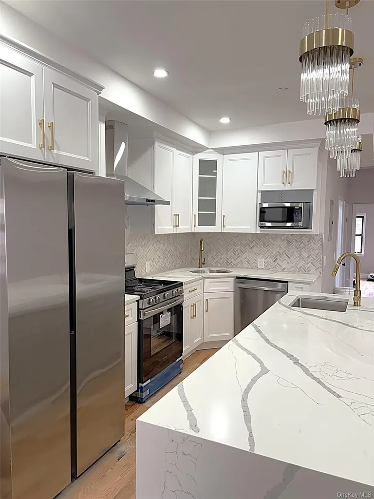 26 E 55th Street Brooklyn NY 11203