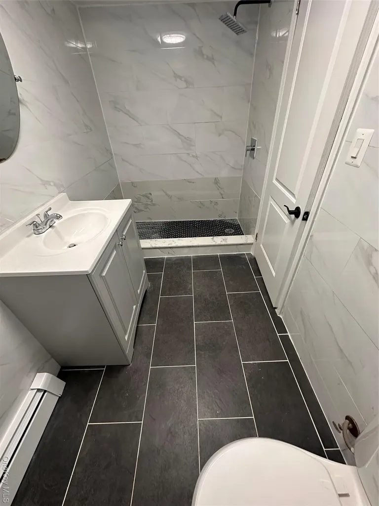 6063 54th Street Maspeth NY 11378